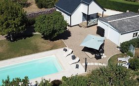 Ravissant chalet avec piscine 10x4 (nouveau 2022)